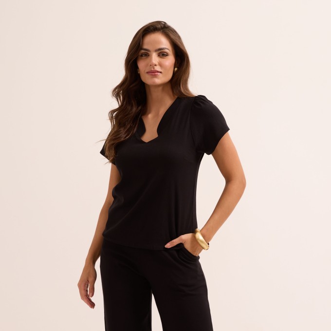 Blusa Slub com Elastano Manga Curta e Pala no Decote