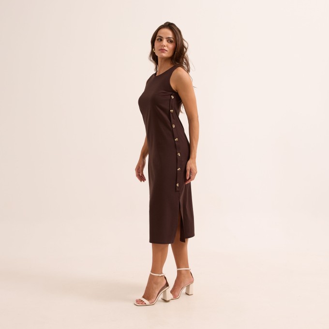 Vestido Reto em Linho com Botões e Fendas Laterais