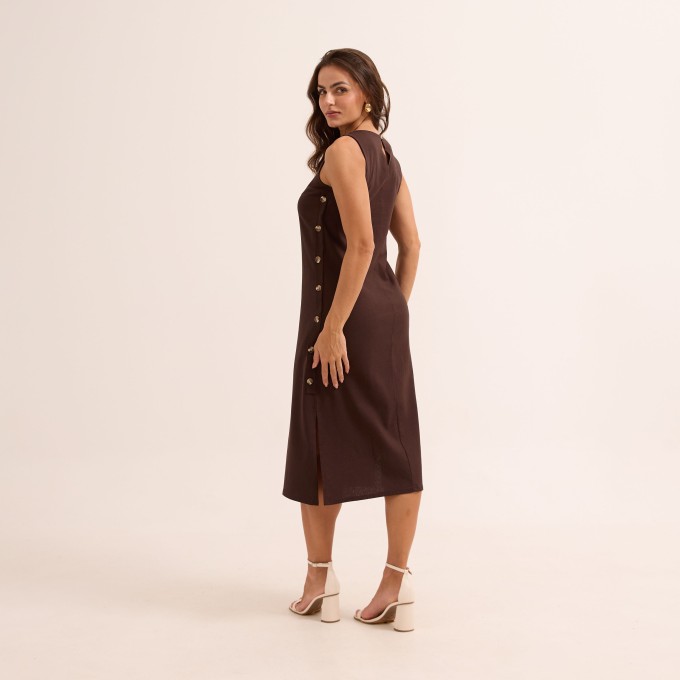 Vestido Reto em Linho com Botões e Fendas Laterais