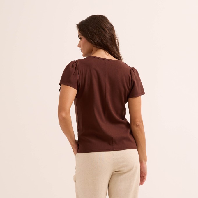 Blusa Slub com Elastano Manga Curta e Pala no Decote