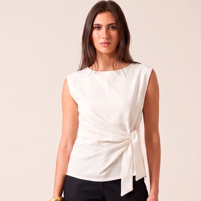 Blusa em Slub com Elastano e Amarração Lateral